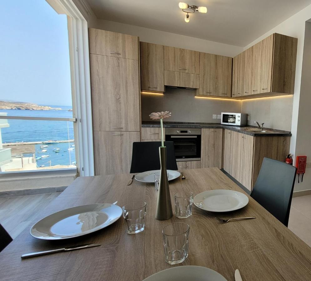 Lovely Apartment With Side Sea View خليج سانت بول المظهر الخارجي الصورة